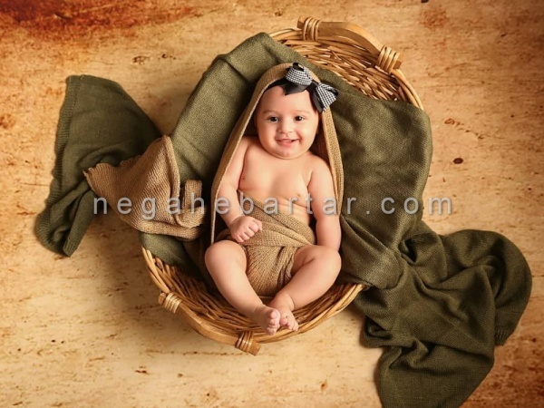 عکس نوزاد صادقیه