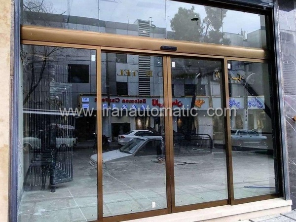 درب اتوماتیک با شیشه سندبلاست