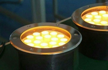 فروش چراغ و پروژکتورهای ال ای دی و اجرای نورپردازی